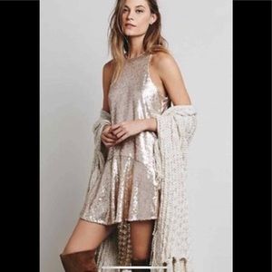 🌺 Free People Gold Metallic Sequin Mini Dress XS!
